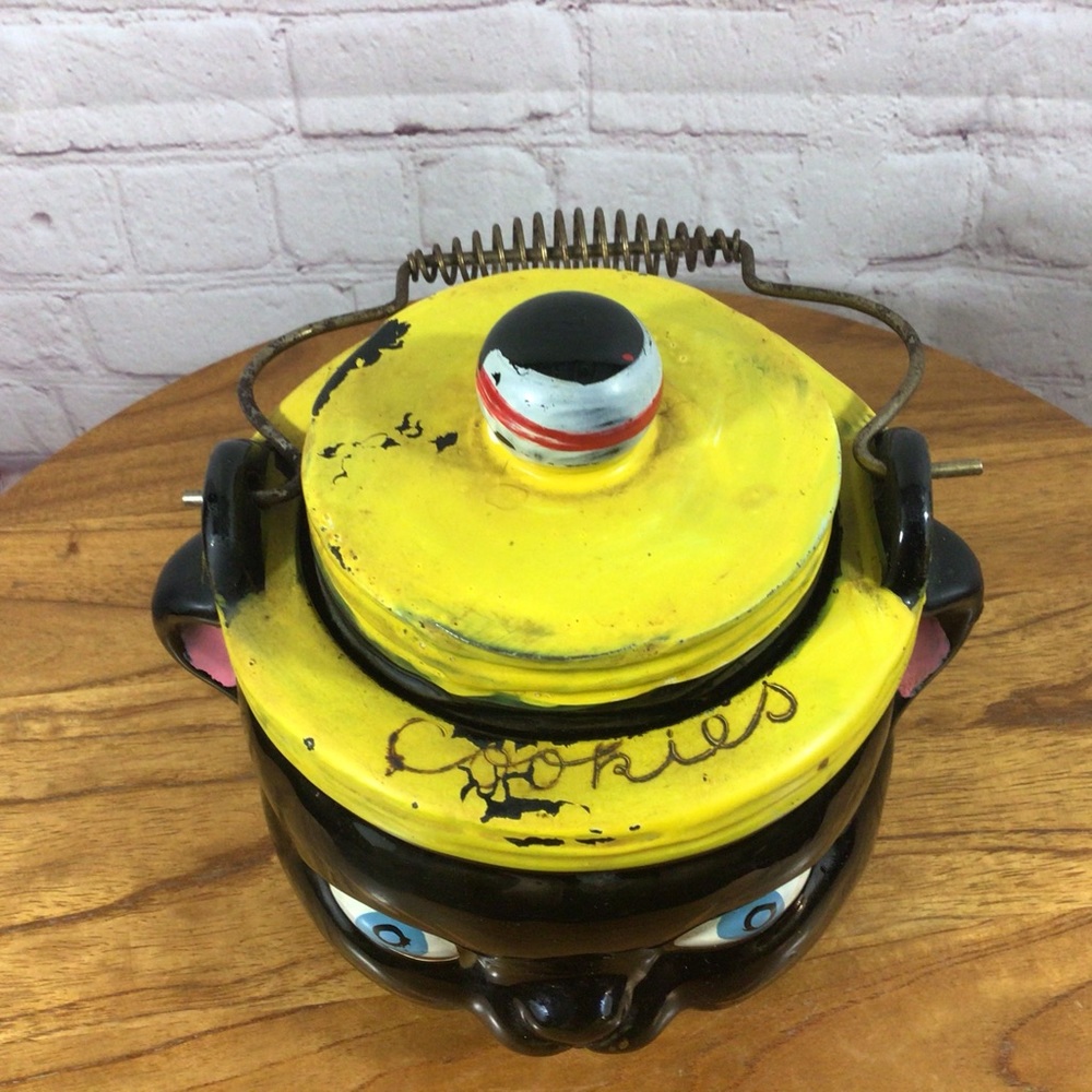Vintage Hand Painted Americana Redware Norcrest Cookie Jar with Wire Handle - Picture 4 of 10